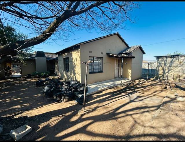 4 BEDROOM HOUSE FOR SALE IN NORKEM PARK